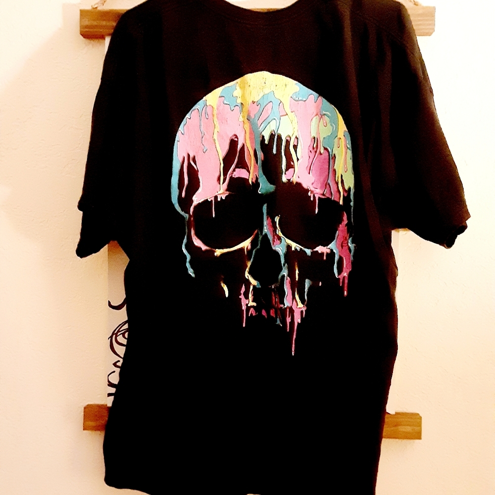 Howl O Scream Black Graphic T-Shirt with Colorful Skull Design